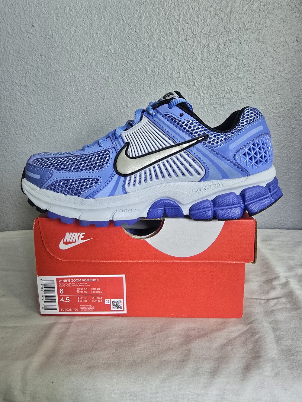 Nike Zoom Vomero 5 Running Shoe - Light Blue/White